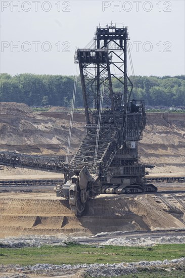 Bucket wheel excavator