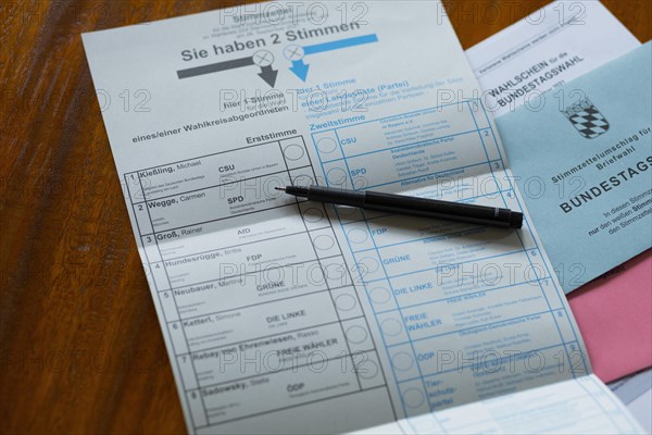 Ballot papers for the Bundestag election