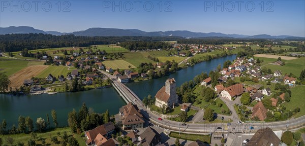 View of the village with castle and Aare bridge