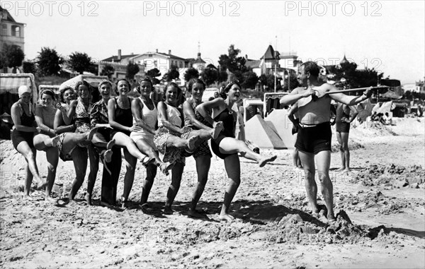 Group with bathers at the beach