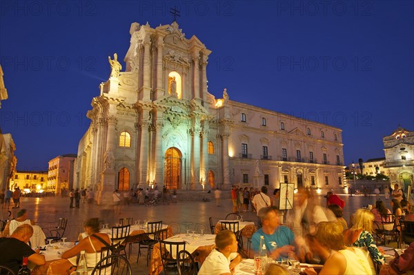 Cathedral Square with the Cathedral of Santa Maria delle Colonne