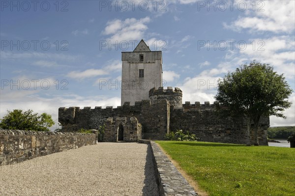 Doe Castle