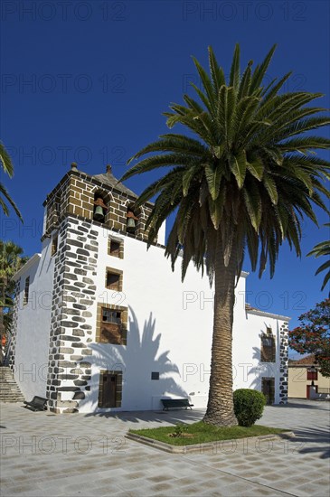 San Andres Church Square