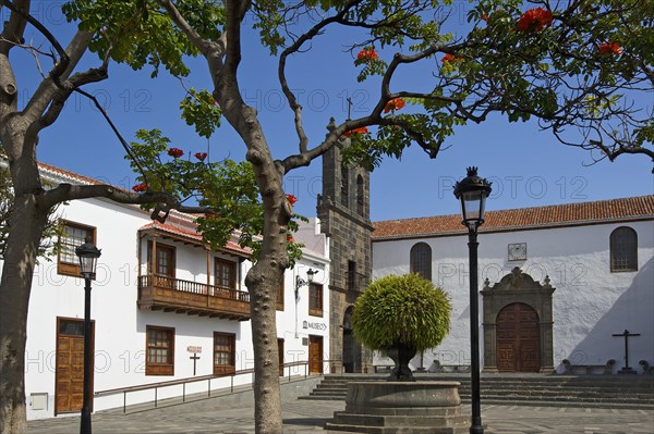 Iglesia de Salvador at the Plaza de Espagna in Santa Cruz de La Palma