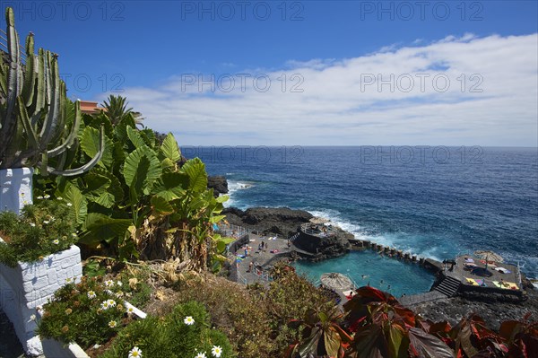 Charco Azul natural swimming pool in San Andres