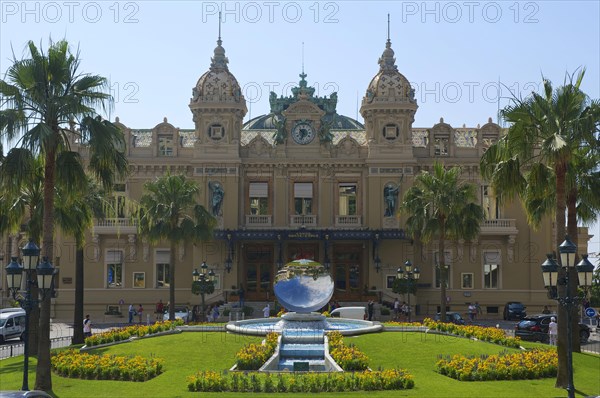 Casino and Jardins de Boulingrins with Anish Kapoor sculpture Sky Mirror