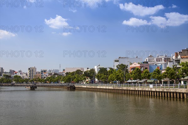 Cau Mong Pedestrian Bridge