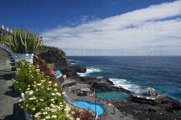 Charco Azul natural swimming pool in San Andres