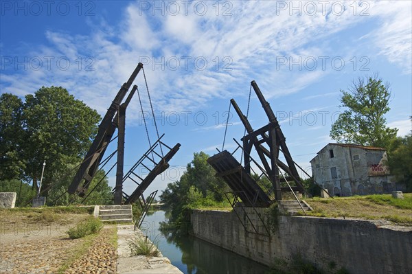 Pont van Gogh near Arles