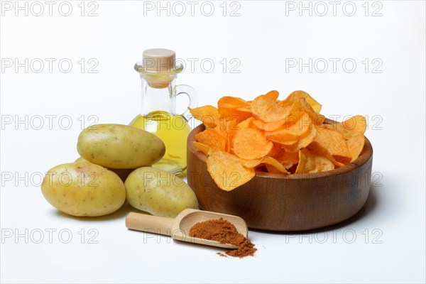 Potato and crisps with paprika flavour