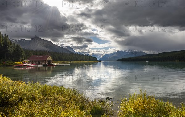 Curly Phillips Boathouse