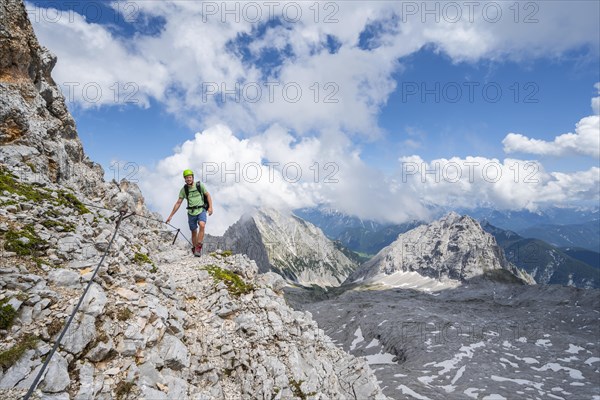 Hikers on the Hermann von Barth trail