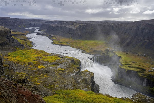 Canyon of Joekulsa A Fjoellum with Hafragilsfoss