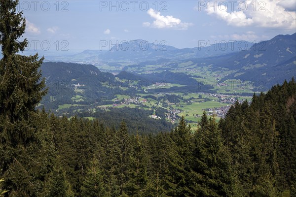 View from the hiking trail to the Soeller-Alpe into the Illertal