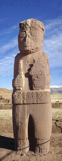 Fraile monolith or monk monolith of the pre-Inca period in the ruins of Tiwanaku