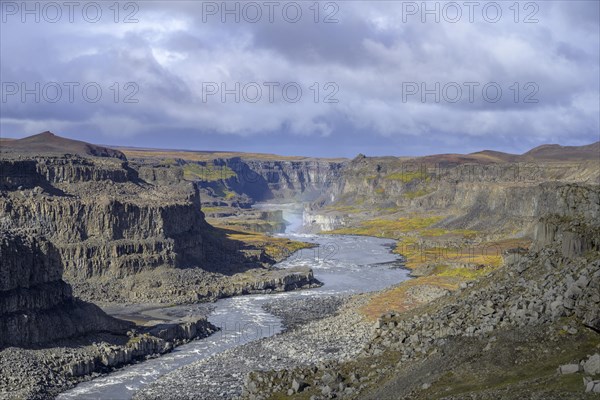 Canyon of Joekulsa A Fjoellum with view to Hafragilsfoss