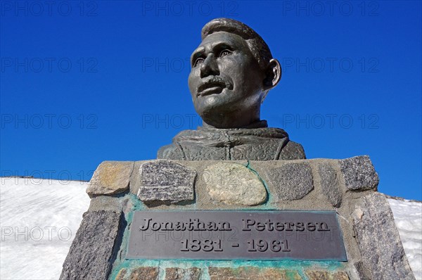 Monument to Jonathan Pedersen