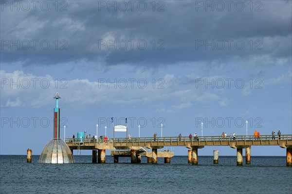 Zinnowitz pier with diving gondola