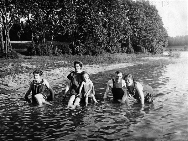 Bathing group at the Lake Ammer