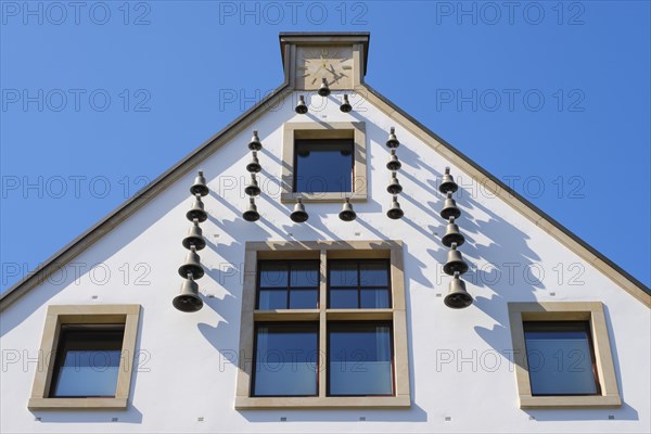 Carillon on the house gable