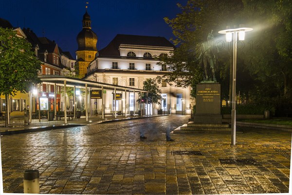 Bus station at Theaterplatz