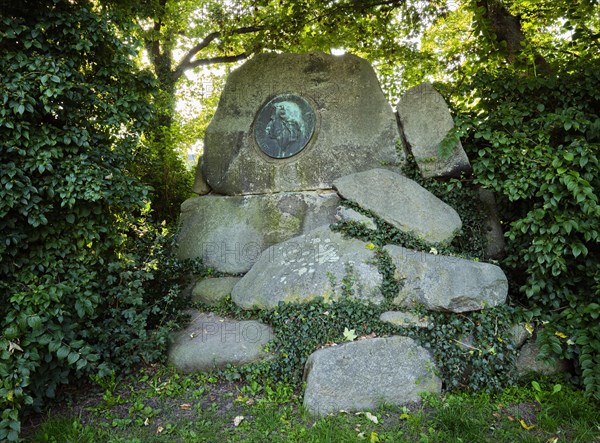 Schiller Monument in the Palace Park