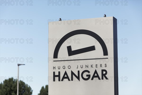 Logo Hugo Junkers Hangar