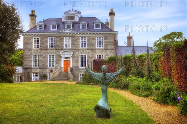 Sausmarez Manor