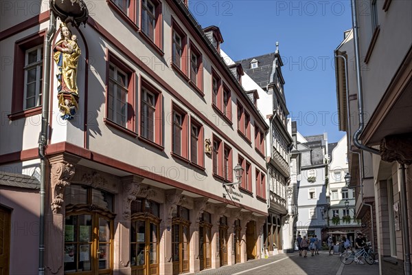 Reconstructed patrician residence Das Goldene Laemmchen and town houses with shops