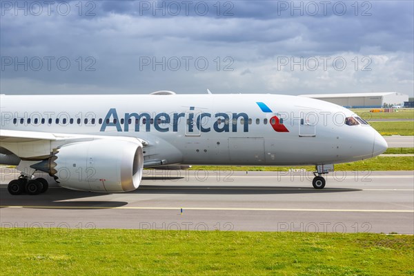 A Boeing 787-8 Dreamliner aircraft of American Airlines with registration number N813AN at Amsterdam Schiphol Airport