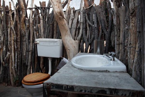 Outdoor bath
