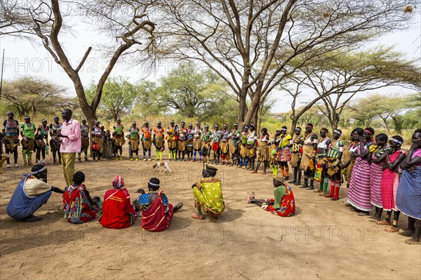 Assembly of a Laarim tribe