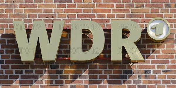 Typeface and logo WDR 1