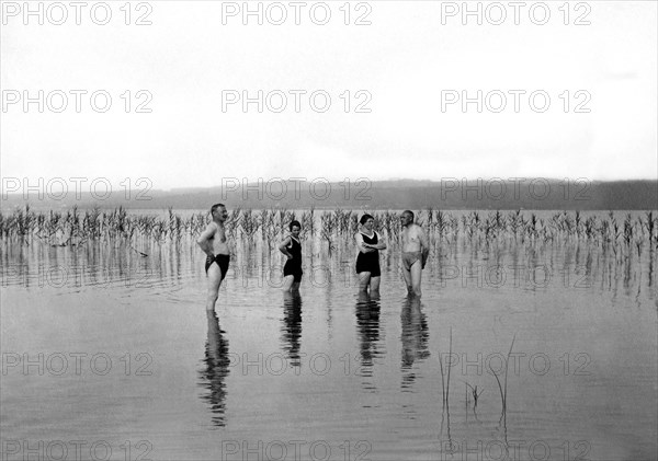 Bathing group at the Lake Ammer