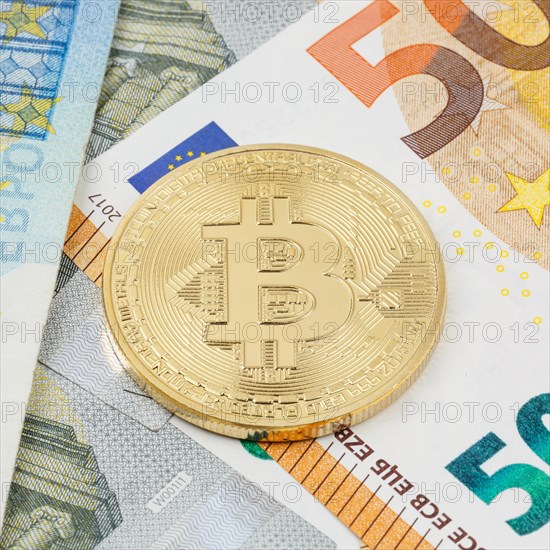 Bitcoin cryptocurrency pay online digital money cryptocurrency euro economy finance square