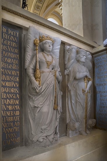 Tomb of the Staufer Queen Gertrud 1146