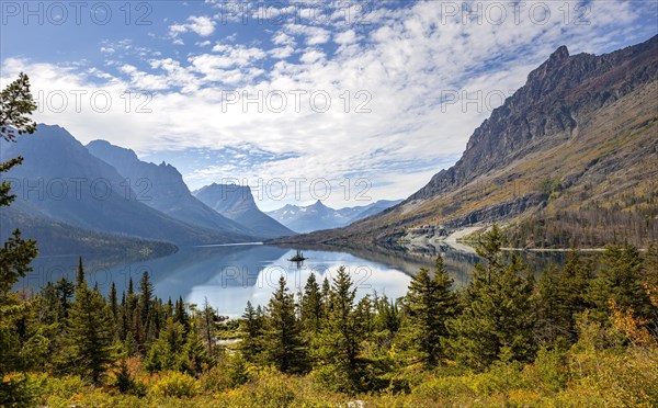 View over Saint Mary Lake with Wild Goose Island in autumn