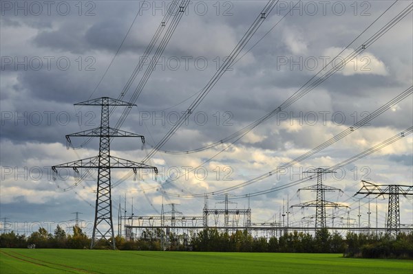 Power pylons