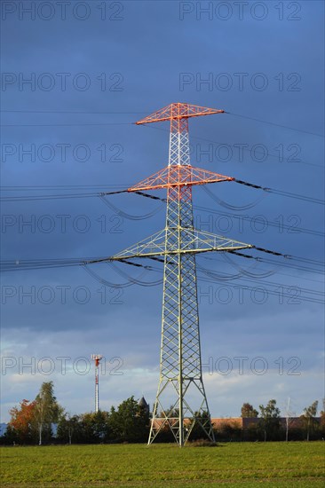 Power pylons