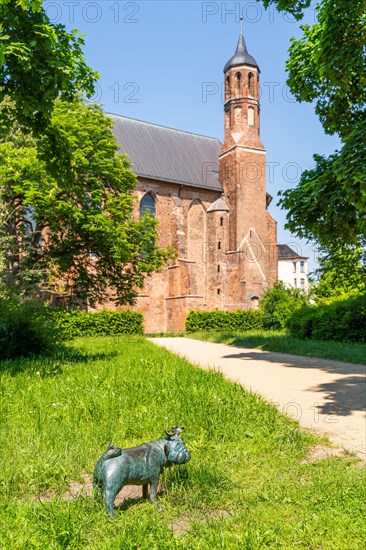 Bronze figure Waldmops in honour of the humourist Vicco von Buelow