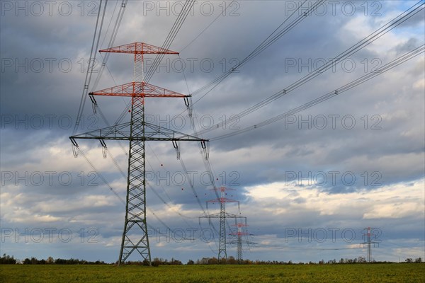 Power pylons