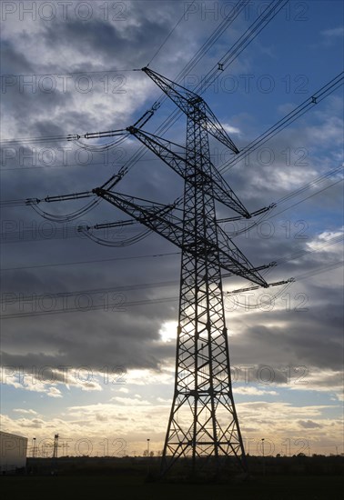 Power pylons