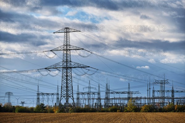 Power pylons