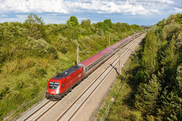 InterCity IC train of OeBB Austrian Federal Railways on the new NBS Mannheim-Stuttgart line in Germany
