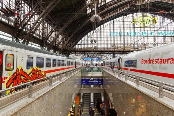 Trains at the main station Hbf in Cologne