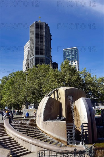 Weltkugelspringbrunnen