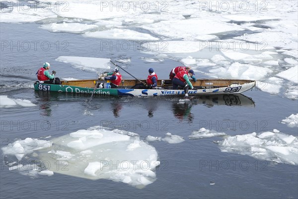 Canoe race on ice