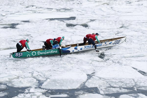 Canoe race on ice