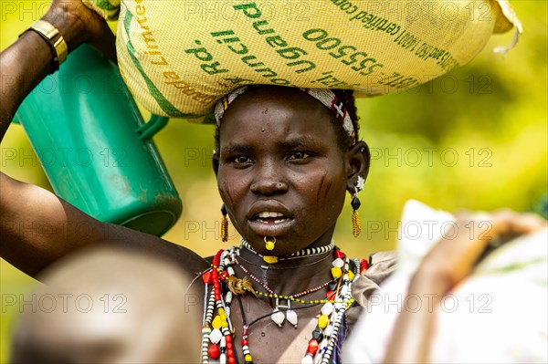 Woman with beauty scars from the Toposa tribe