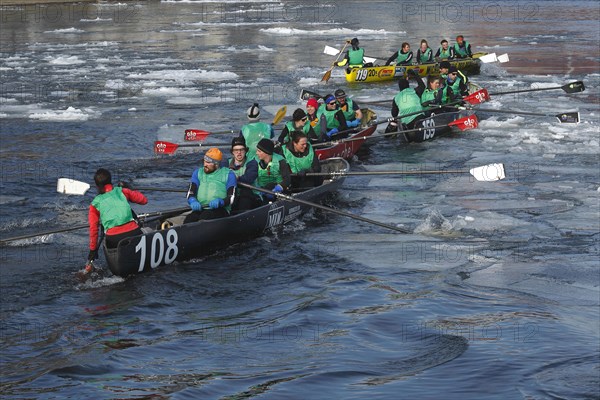 Canoe race on ice